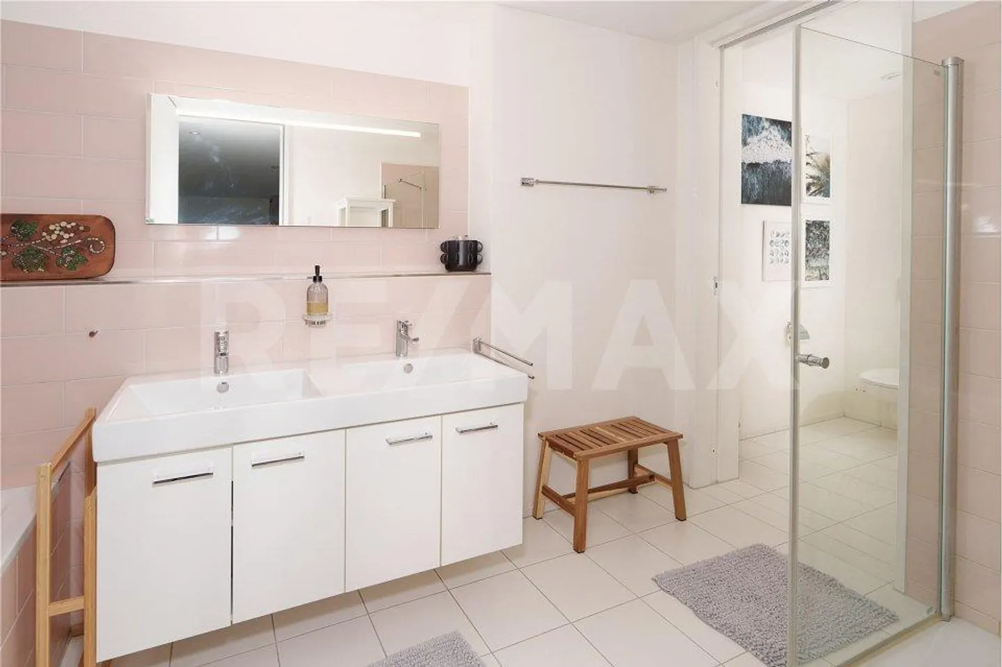 Like-new 3.5 room apartment with large balcony - Photo 8 of 9
