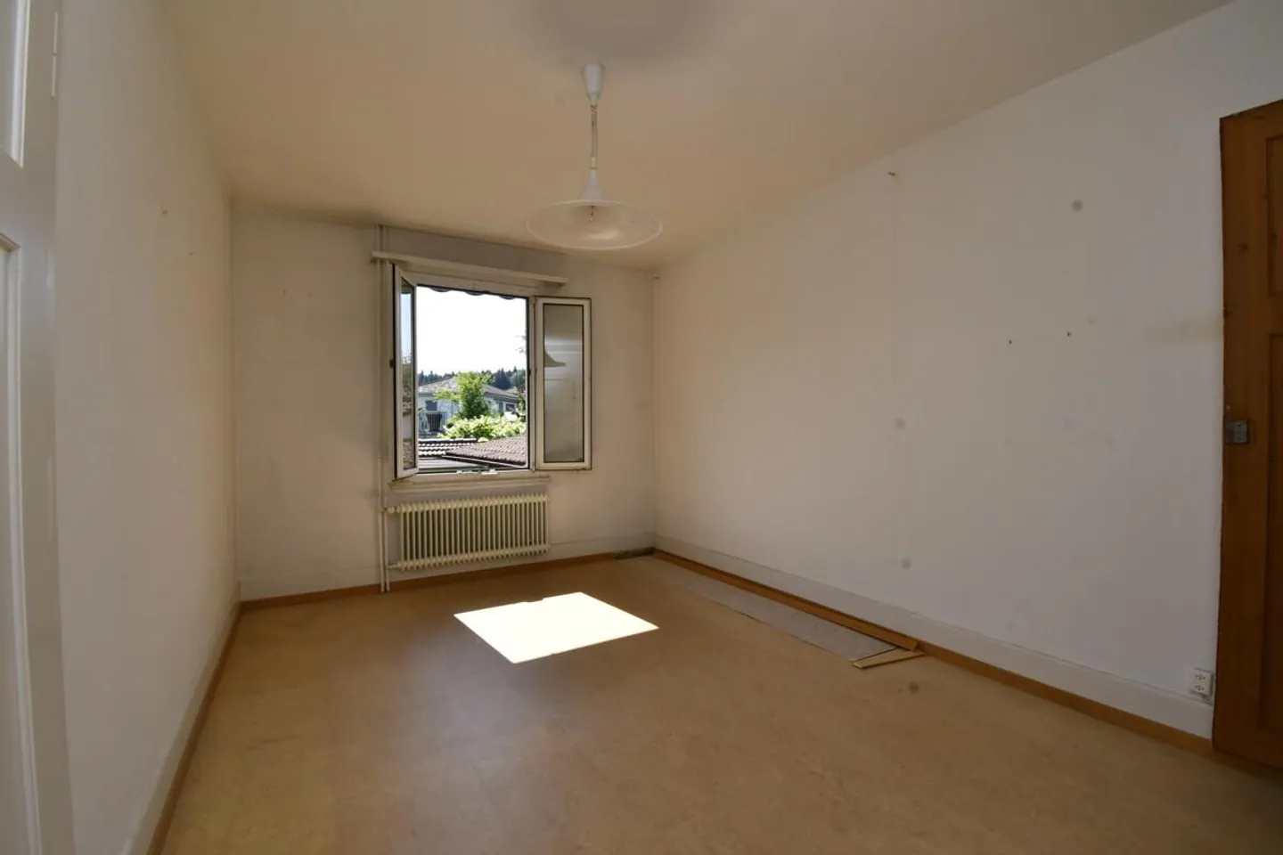 Detached 4.5 Room Single-Family House with Surroundings - Photo 6 of 16