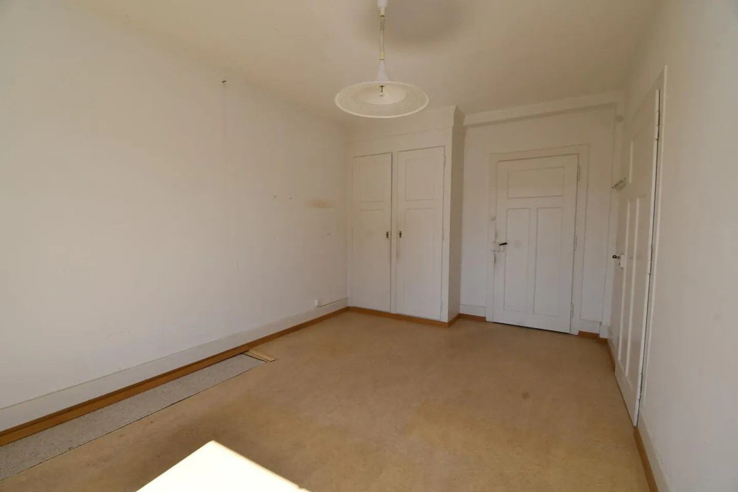 Detached 4.5 Room Single-Family House with Surroundings - Photo 7 of 16