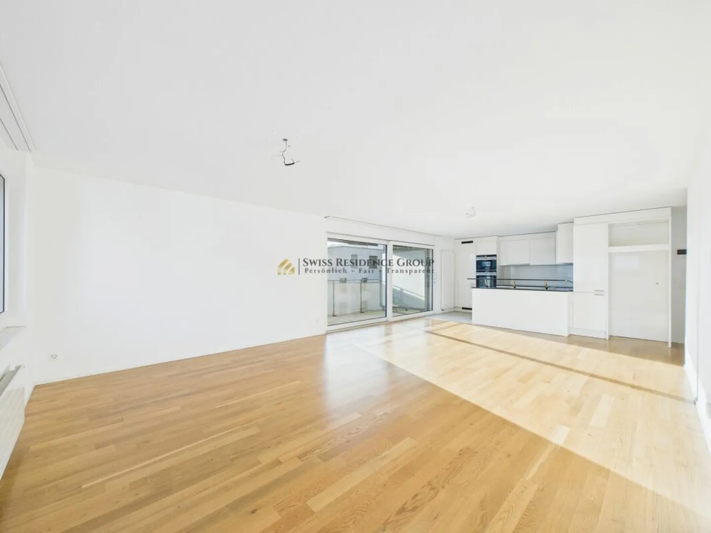 Helle, ruhige Wohnung mit Ausblick in Zürich Altstetten - Photo 2 of 8