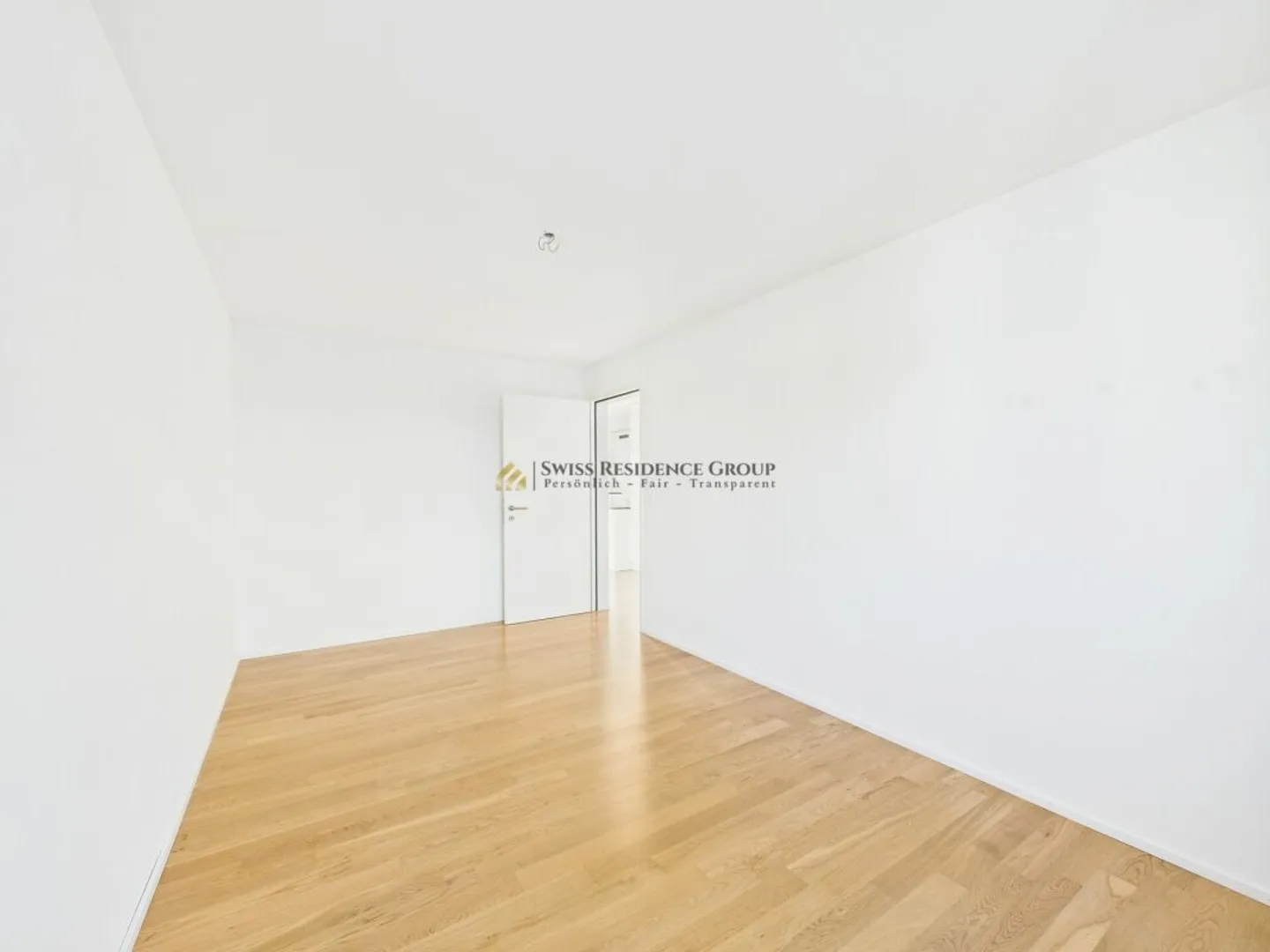 Helle, ruhige Wohnung mit Ausblick in Zürich Altstetten - Photo 3 of 8