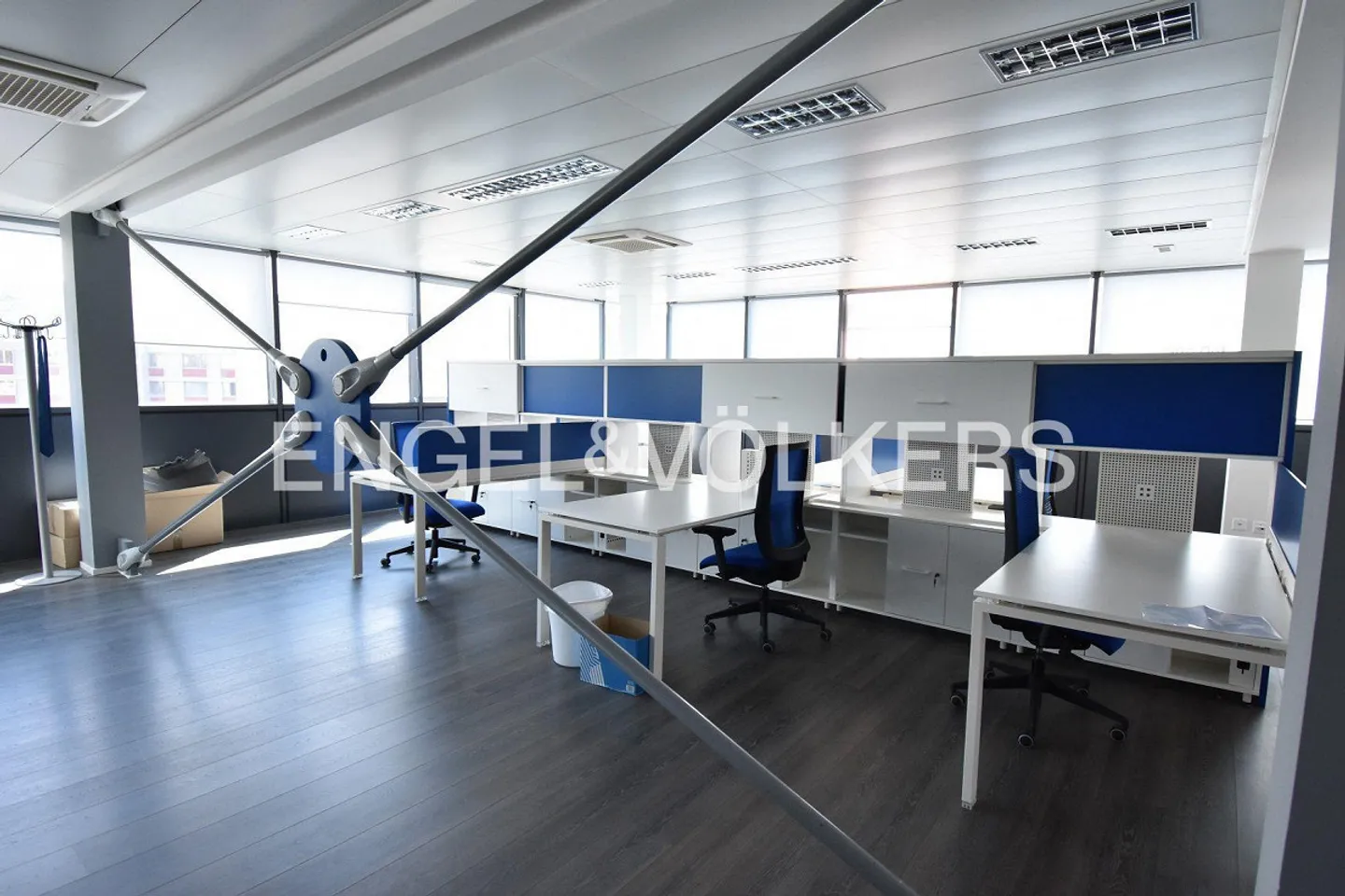 Ufficio di 416 m2 al 5° piano con ascensore - Foto 7 di 12