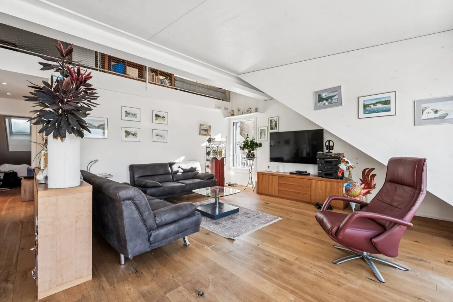 Modern Living with a View of the Mountains - Photo 3 of 9