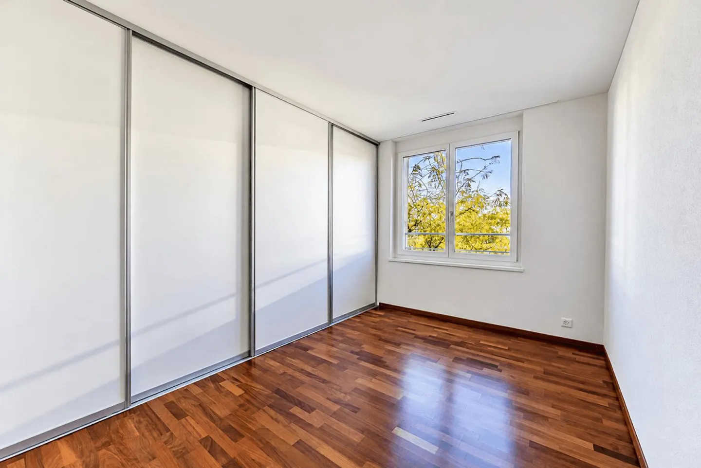Living with a View - Attractive 4.5-Room Apartment on the 1st Floor - Photo 10 of 13