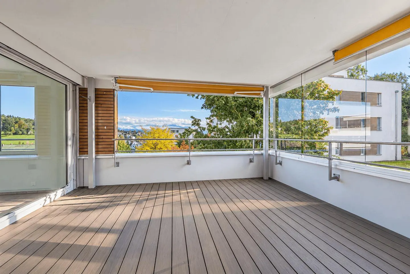 Living with a View - Attractive 4.5-Room Apartment on the 1st Floor - Photo 12 of 13