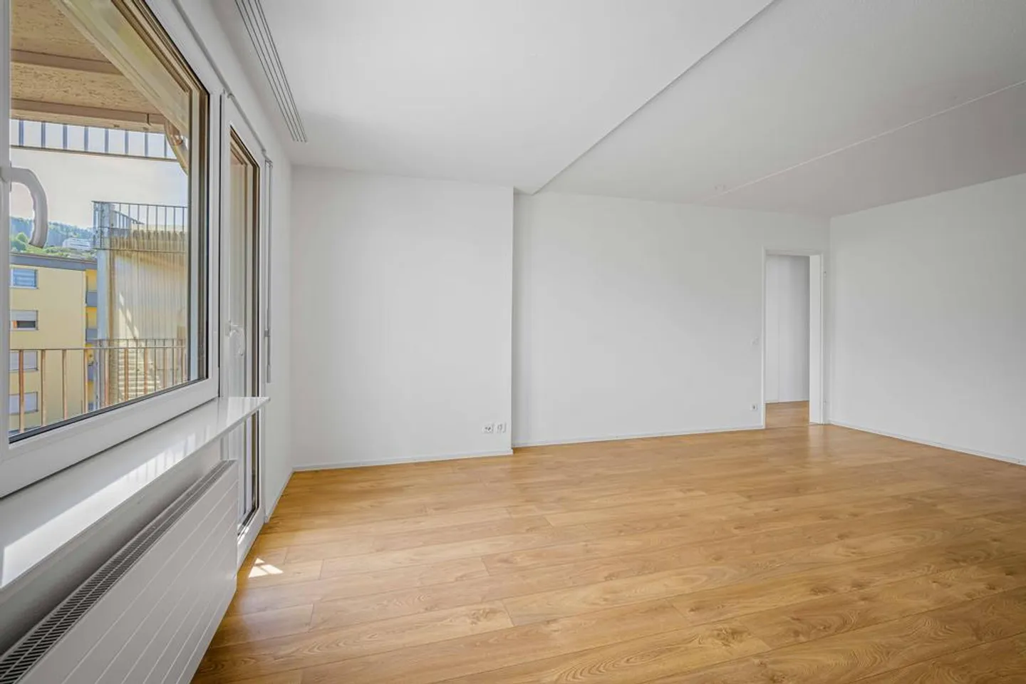 Vivere moderno e centrale a Rorschacherberg! - Foto 3 di 8