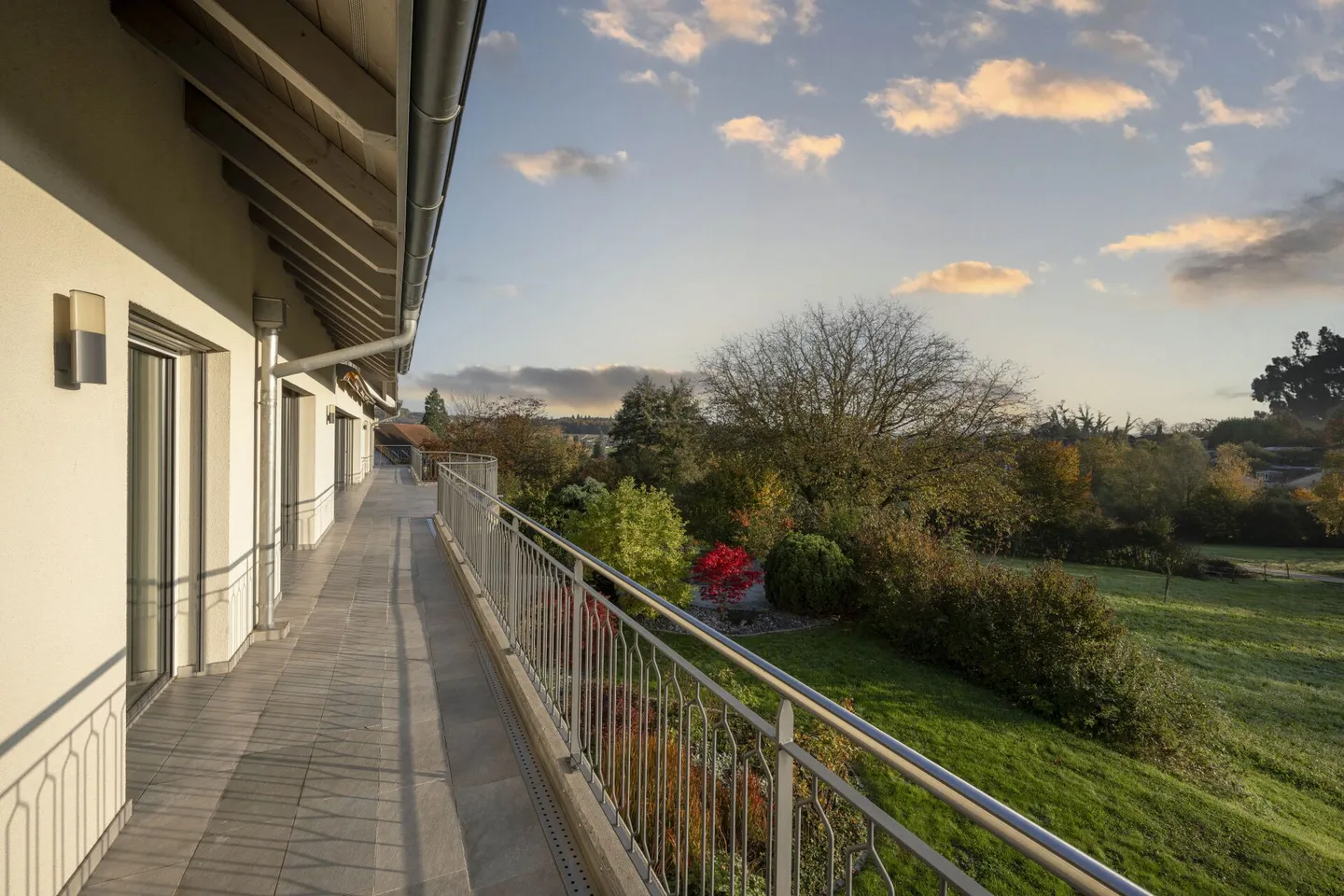 Appartamento con terrazza di 370 m2 nel verde - Foto 17 di 21