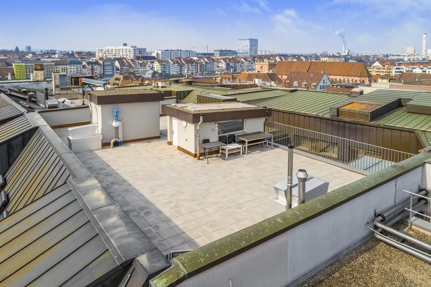 Moderne Wohnung mit Balkon - Foto 6 von 7