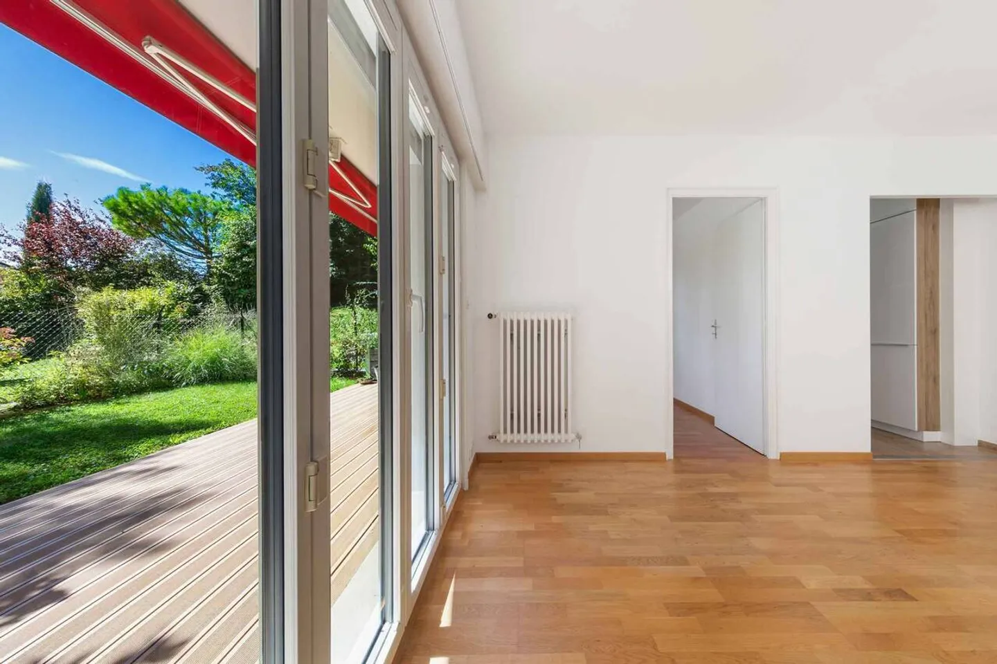 Appartamento 3.5 stanze ristrutturato con terrazza e giardino, tranquillo. - Foto 4 di 10