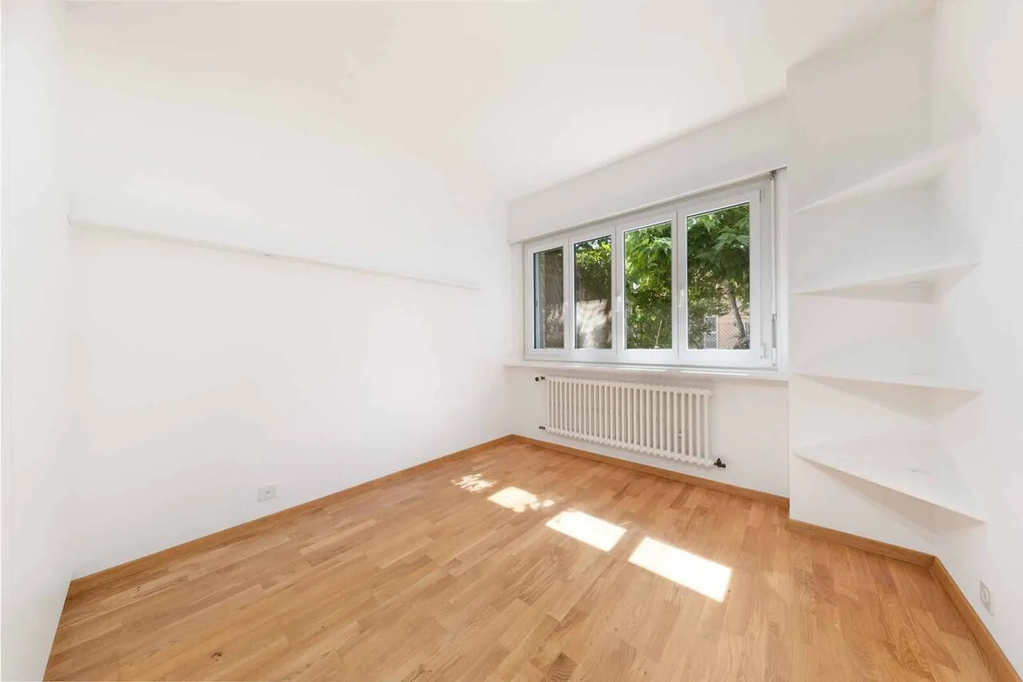 Appartamento 3.5 stanze ristrutturato con terrazza e giardino, tranquillo. - Foto 9 di 10