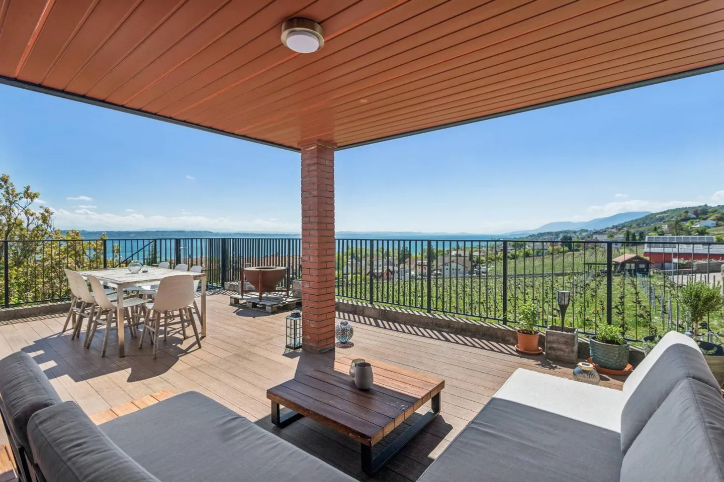 A villa between heaven, vineyards, and lake - Photo 12 of 13