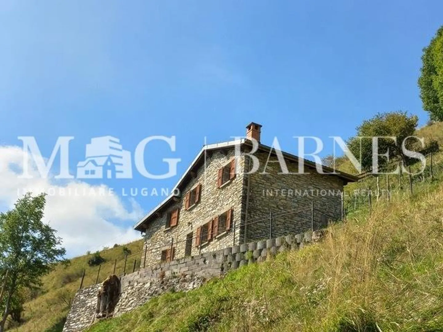Furnished rustic with land 2,000 sqm in Roncapiano, Valle di Muggio - Photo 1 of 8
