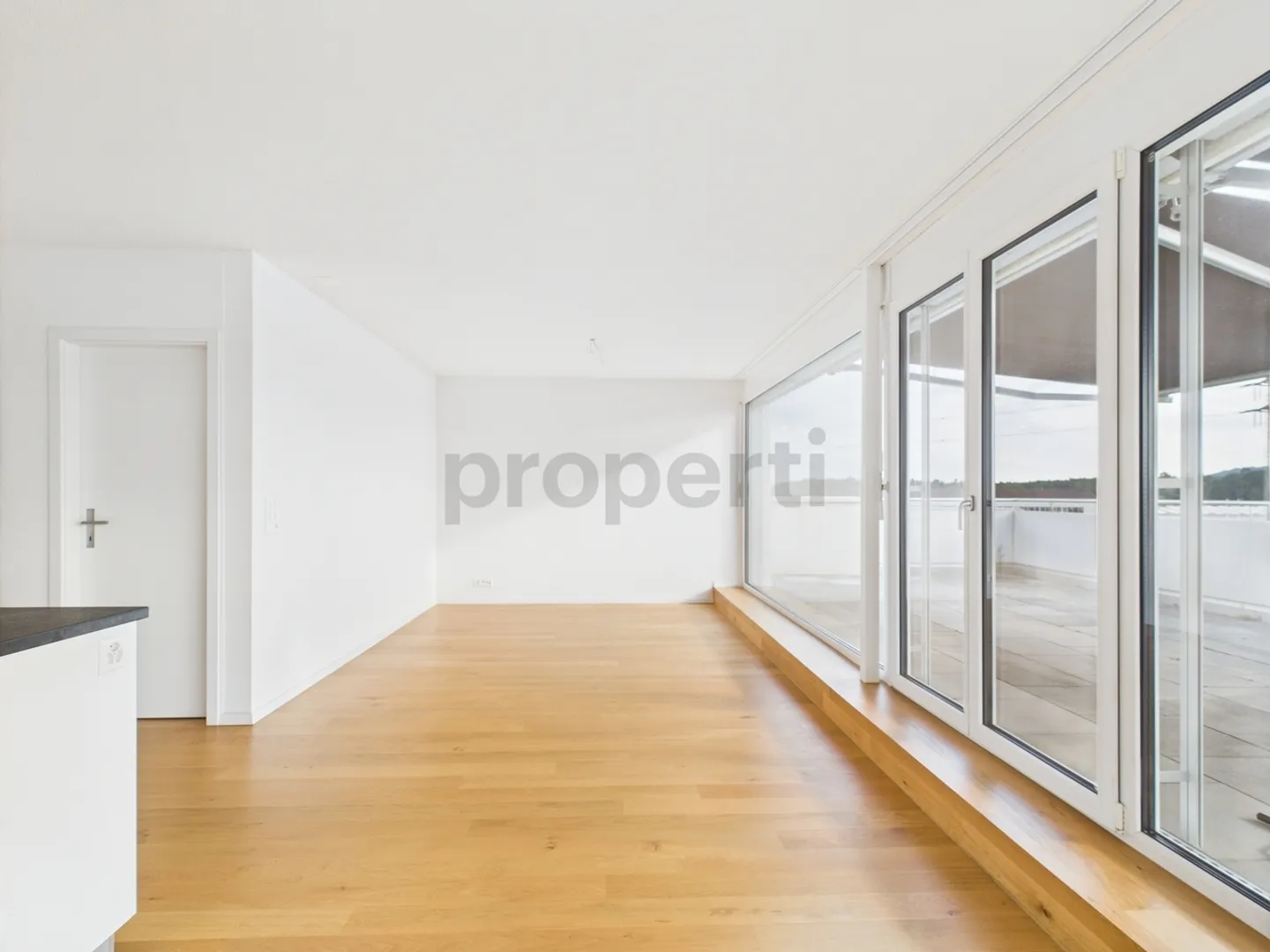 Appartement en attique exceptionnel de 3,5 pièces Grande terrasse de 71 m², calme, ensoleillé et idéal pour les familles - Photo 7 sur 13