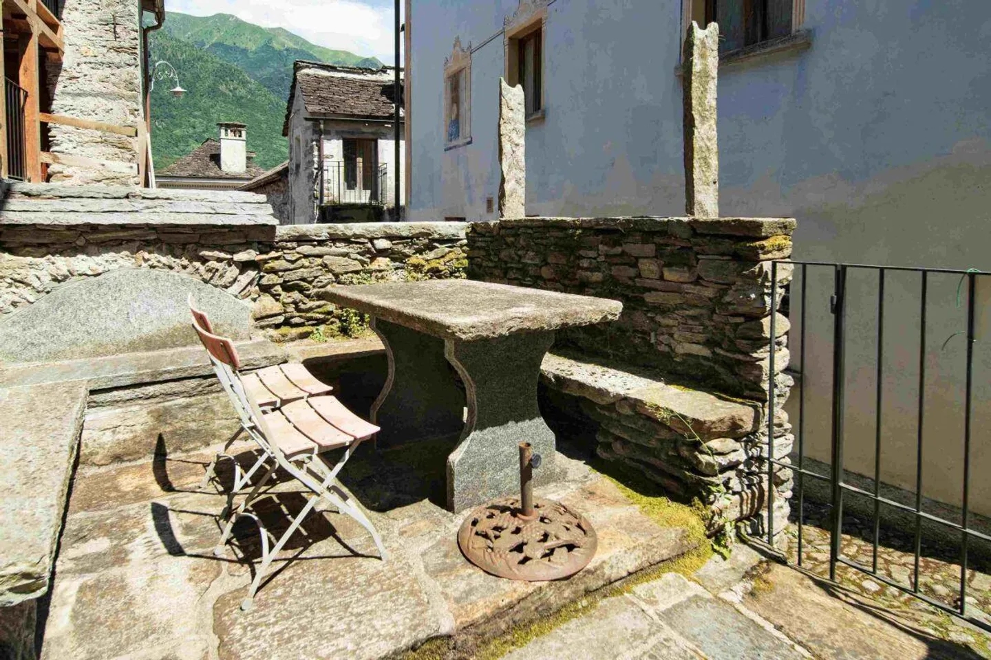 Charmantes Rustico in Aurigeno - Foto 4 von 9