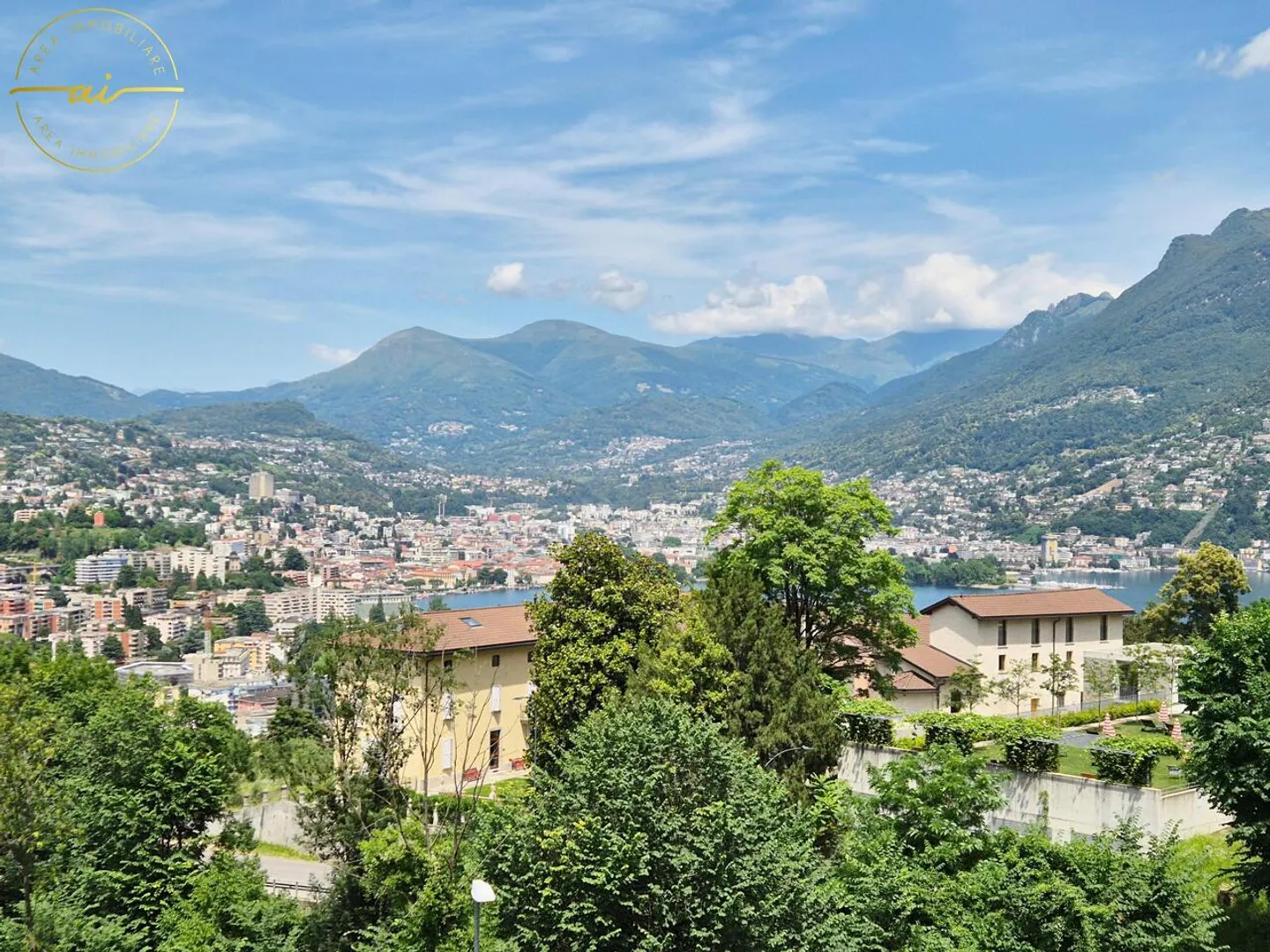 APPARTEMENT 2.5 PIÈCES AVEC VUE SUR LE LAC À PAZZALLO - Photo 1 sur 13