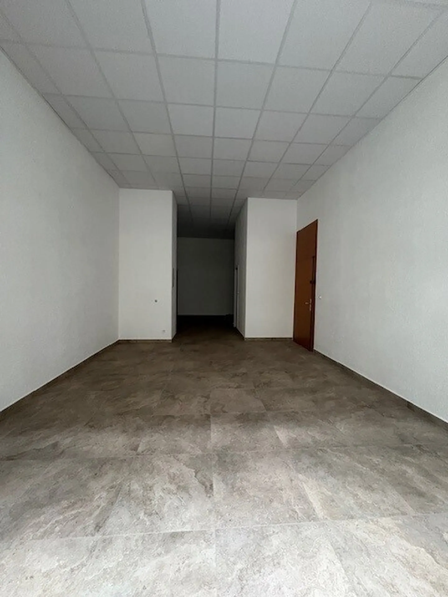 Arcade for rent near the lake - Photo 3 of 6