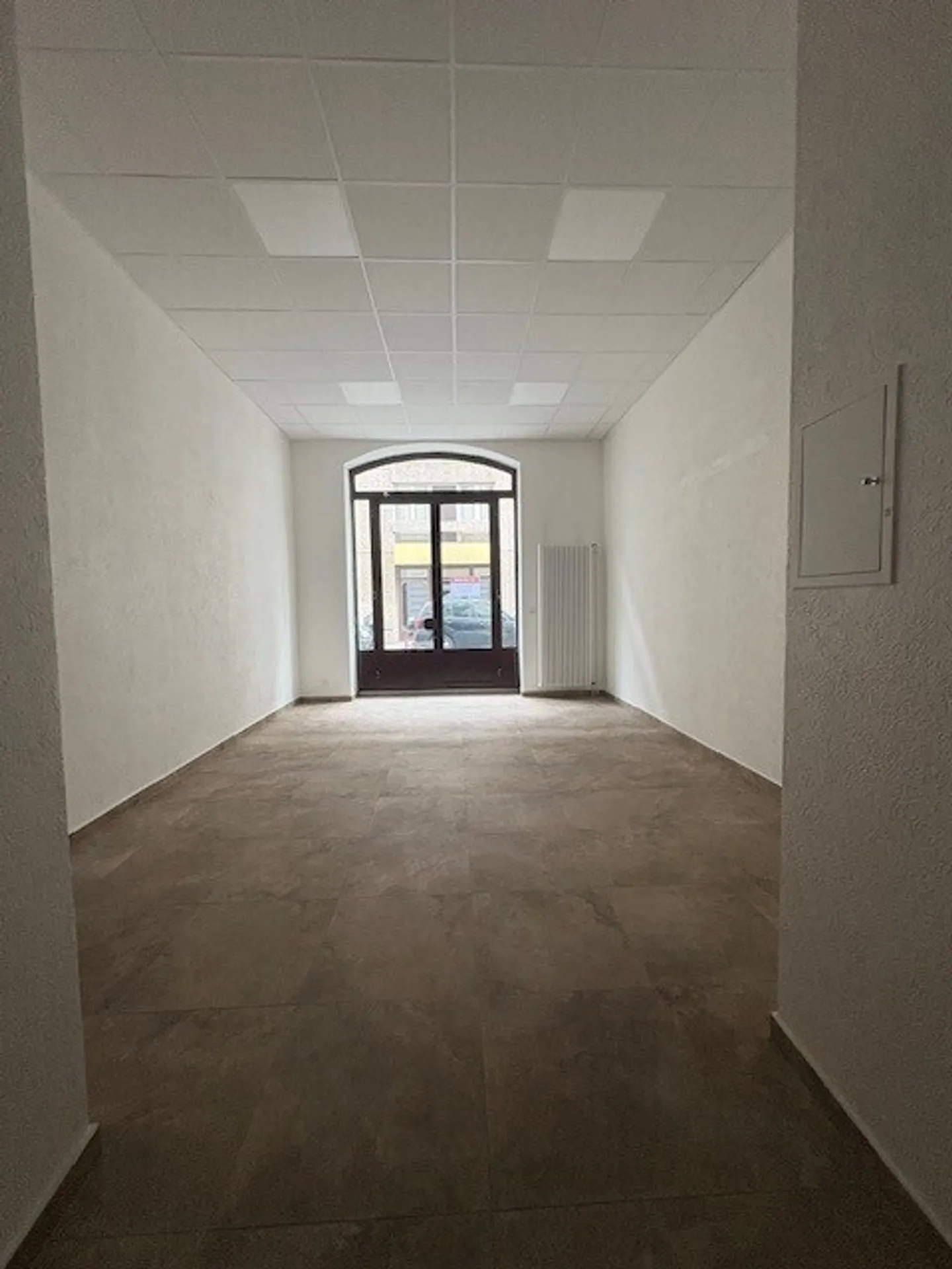 Arcade for rent near the lake - Photo 2 of 6