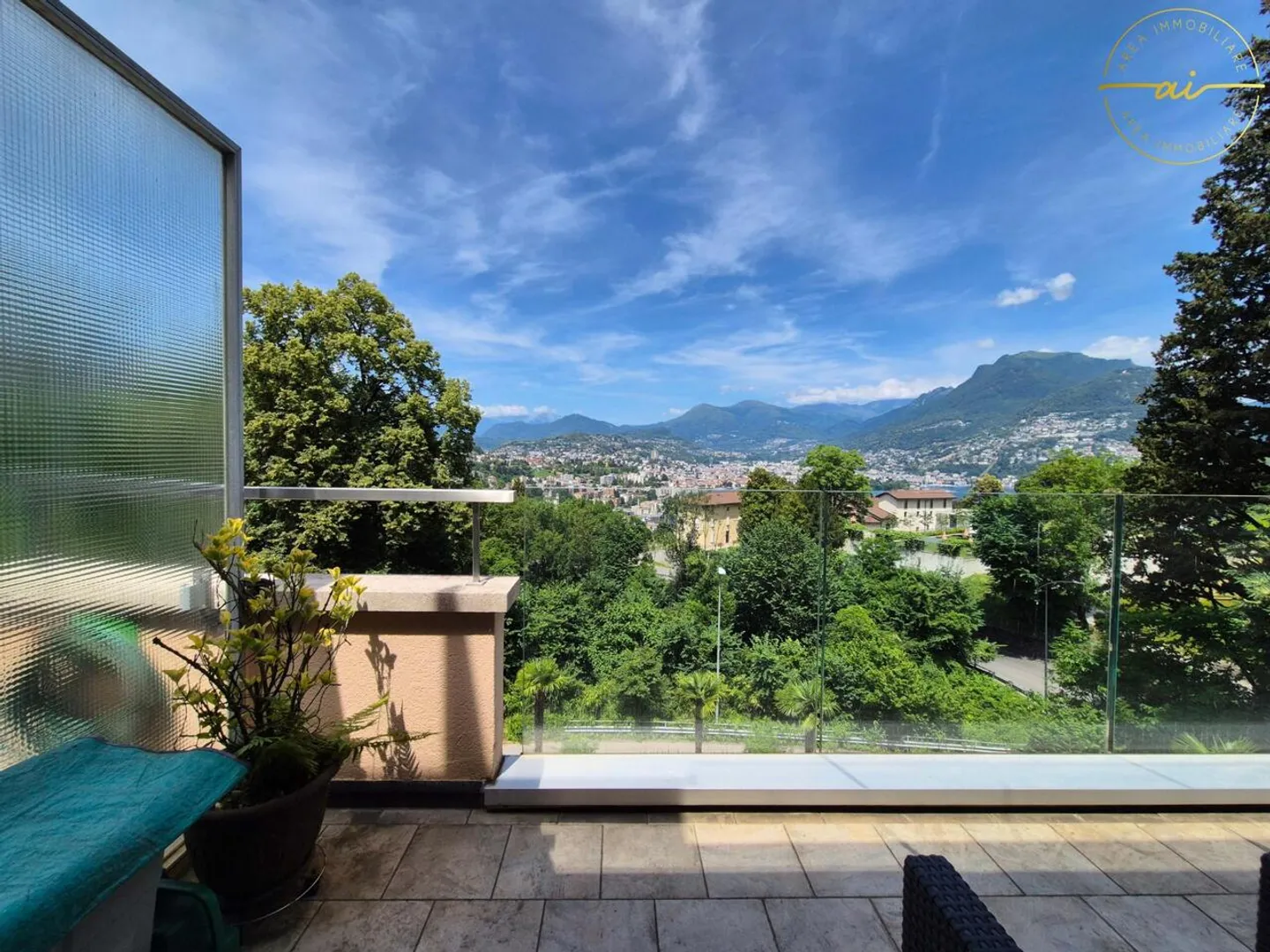 APPARTEMENT 2.5 PIÈCES AVEC VUE SUR LE LAC À PAZZALLO - Photo 12 sur 13