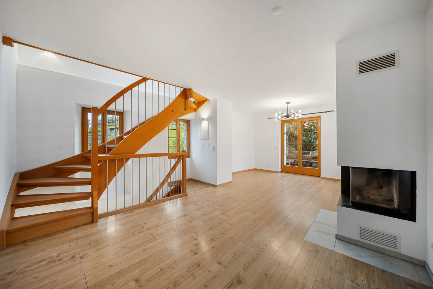 Charmante maison de vigneron avec terrasse et terrain de 200 m2 - Photo 2 sur 18