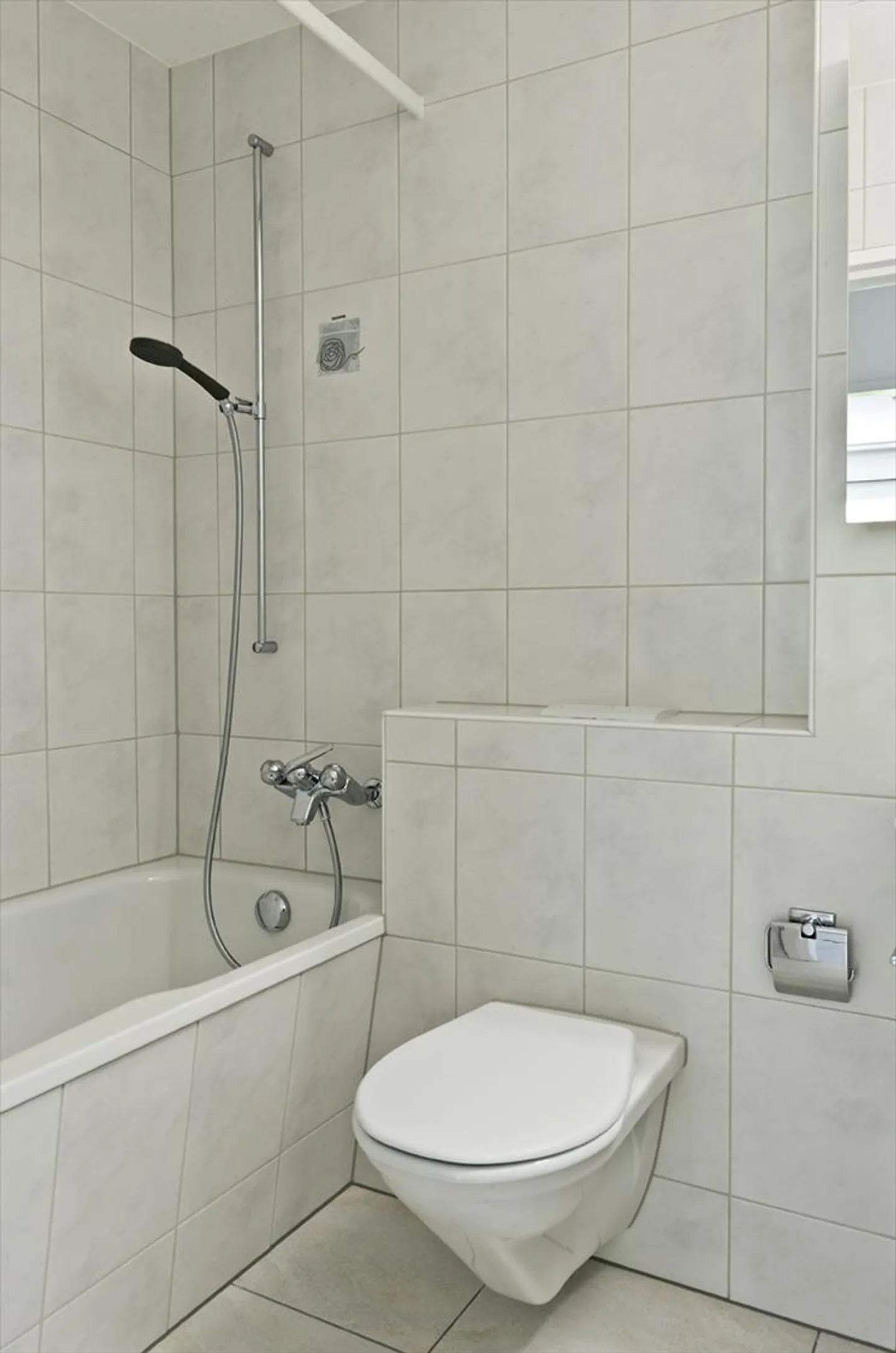 Apartment for rent - Photo 4 of 10