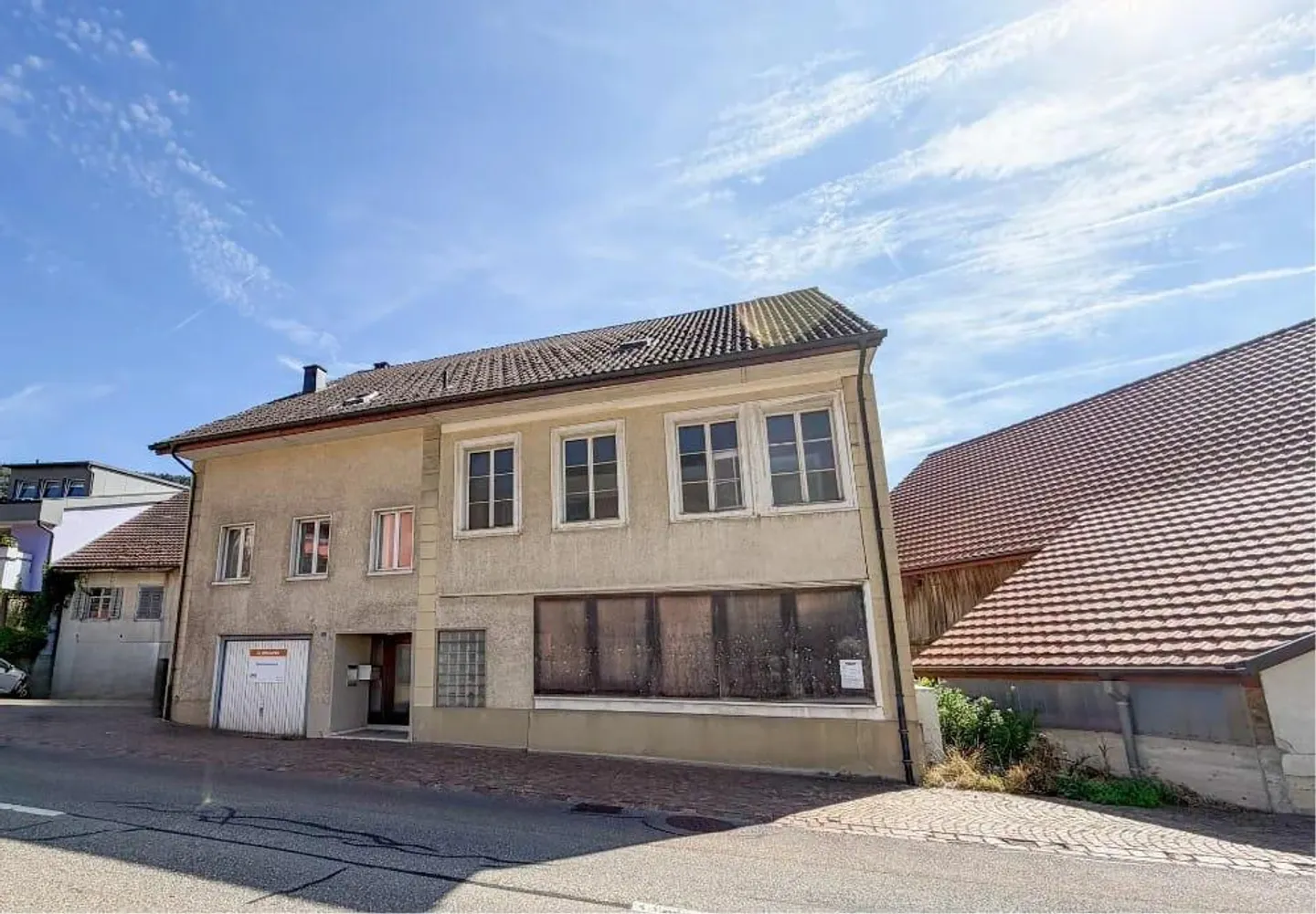 Wohnen und Arbeiten unter einem Dach - 6 Zimmer Einfamilienhaus mit... - Photo 1 of 13