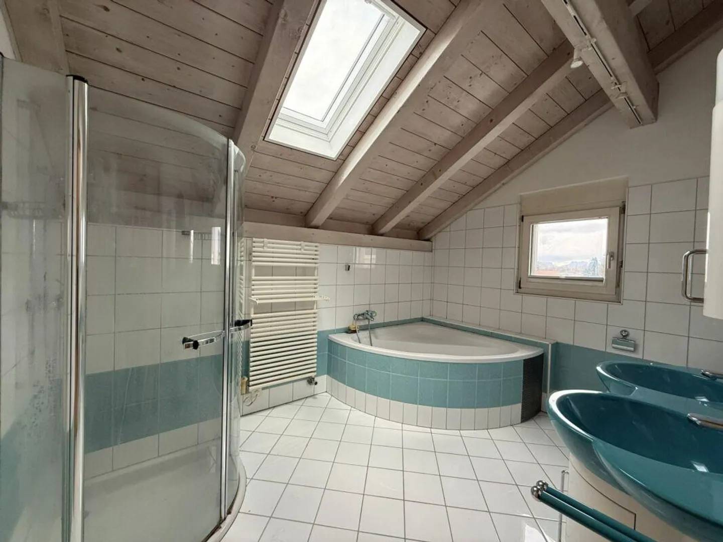 Spacious 3.5 Room Penthouse in the Center of Buchs-Räfis - Photo 6 of 9