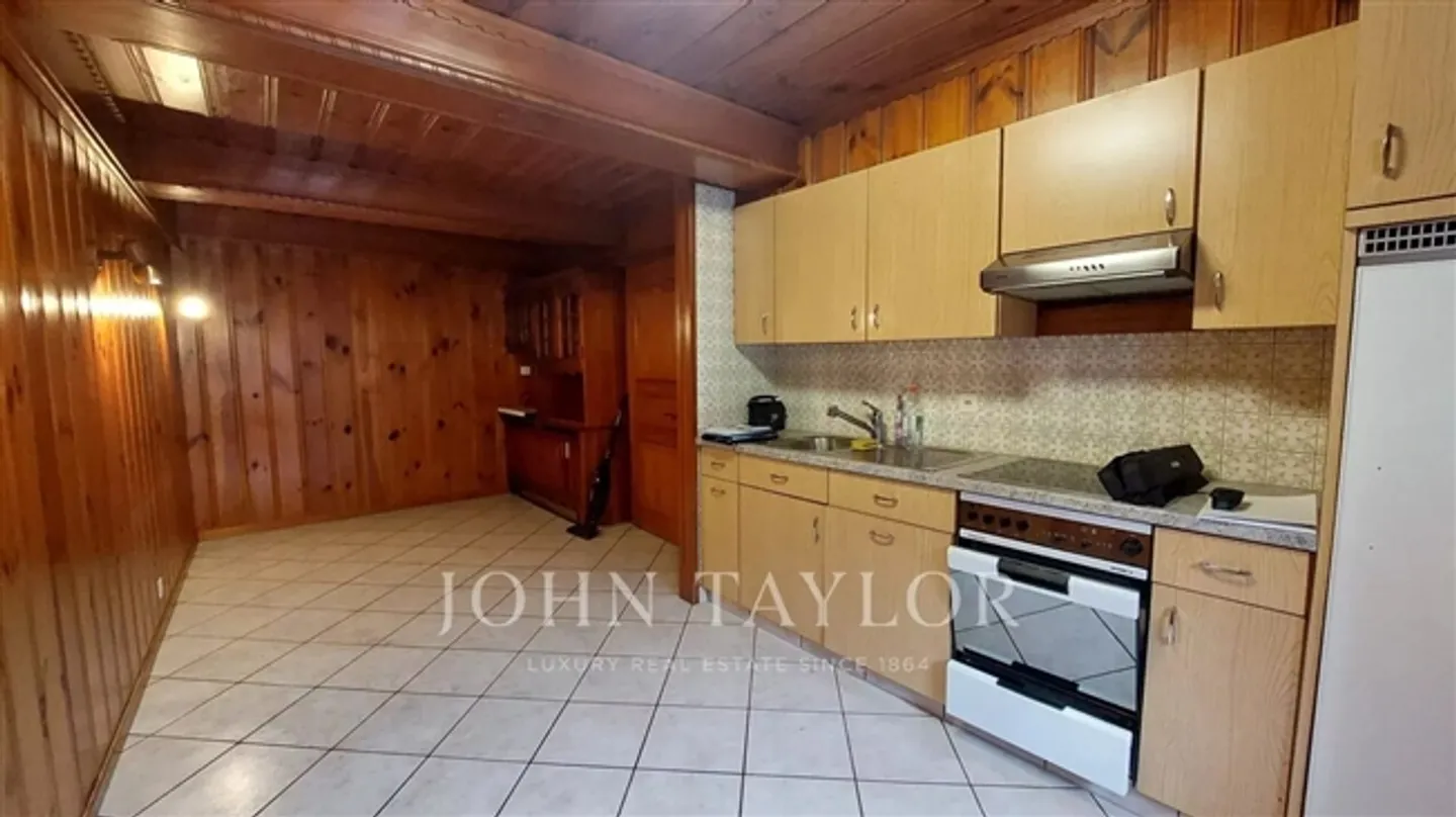 Opportunité - Triplex de 4 pièces à rénover - Photo 4 sur 11