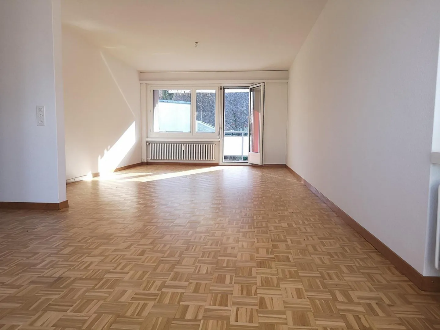 Charmante Wohnung in Adliswil - Foto 2 von 9