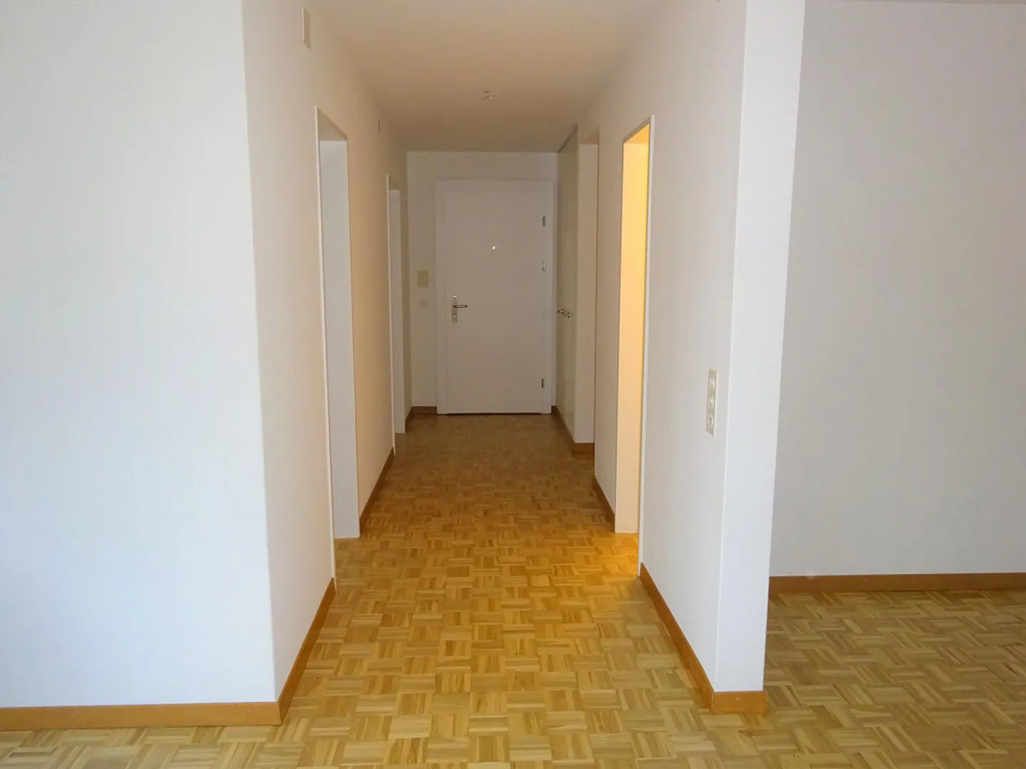 Charmante Wohnung in Adliswil - Foto 3 von 9