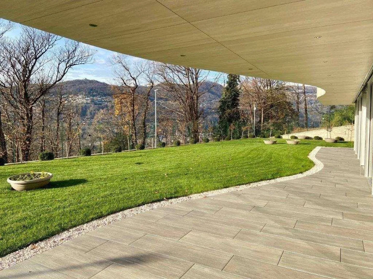 Montagnola: Charmevolle Villa mit SPA und Seeblick - Foto 3 von 4