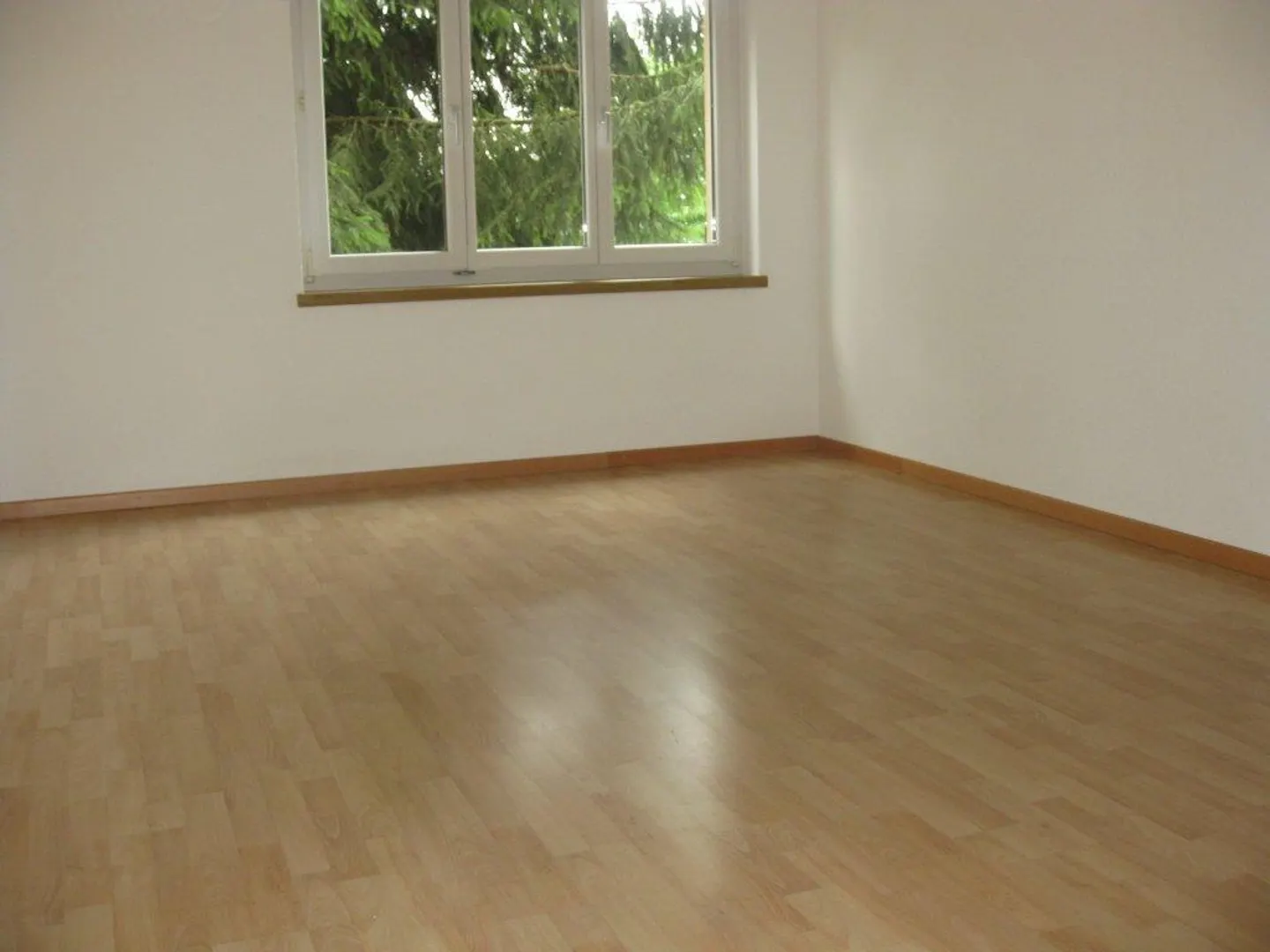 Appartement en périphérie de la ville - Photo 2 sur 5