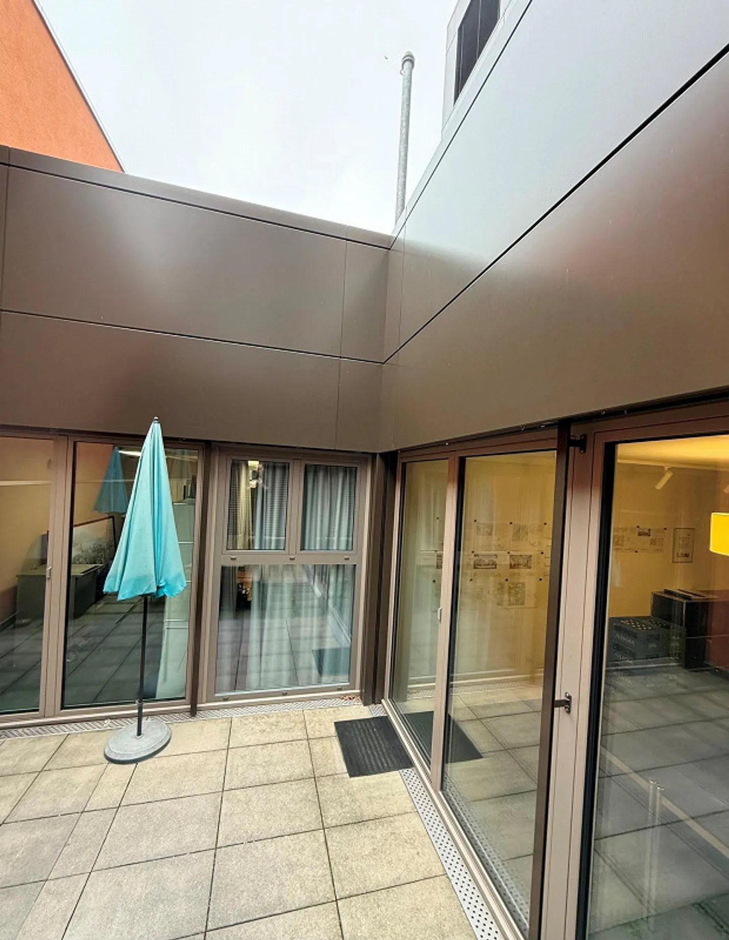 Air-conditioned office premises with parking in a central location - Photo 12 of 13