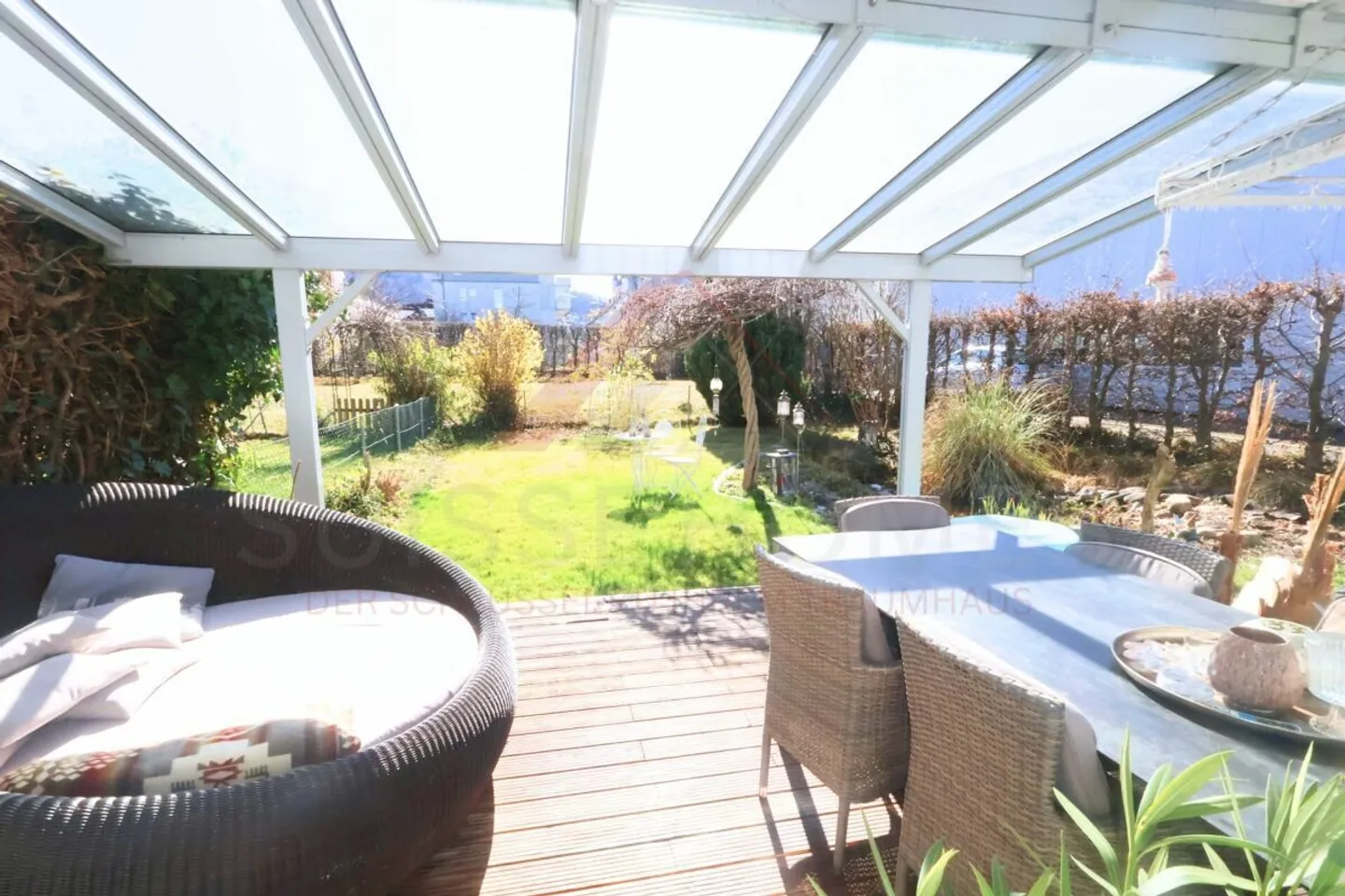 Maison individuelle en rangée de 4,5 pièces bien entretenue avec balcon, vue sur la montagne et garage souterrain à 3613 Steffisburg - Photo 4 sur 21