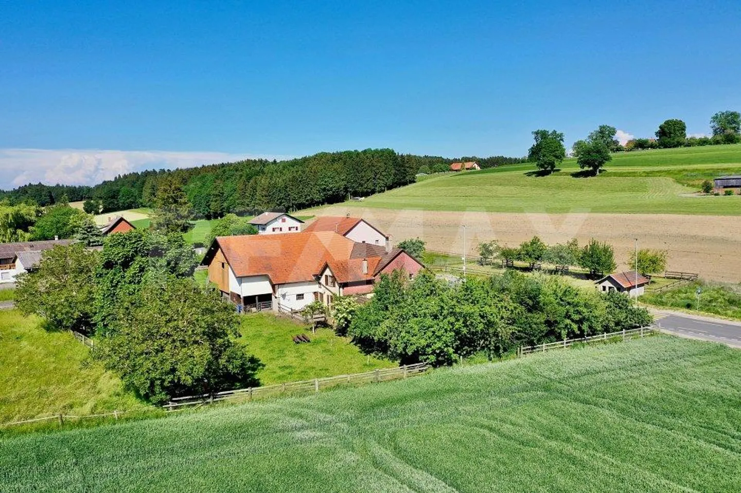 Ferme Charmante avec Grand Terrain - Photo 2 sur 13