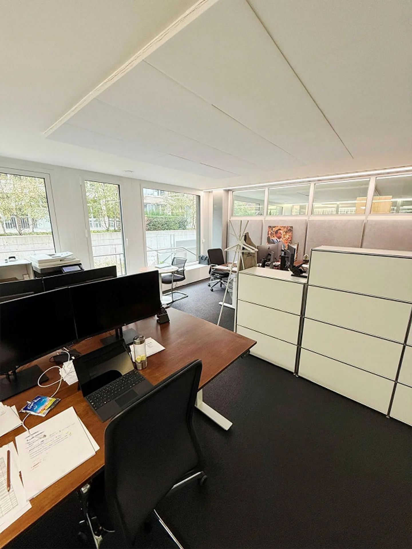 Air-conditioned office premises with parking in a central location - Photo 10 of 13