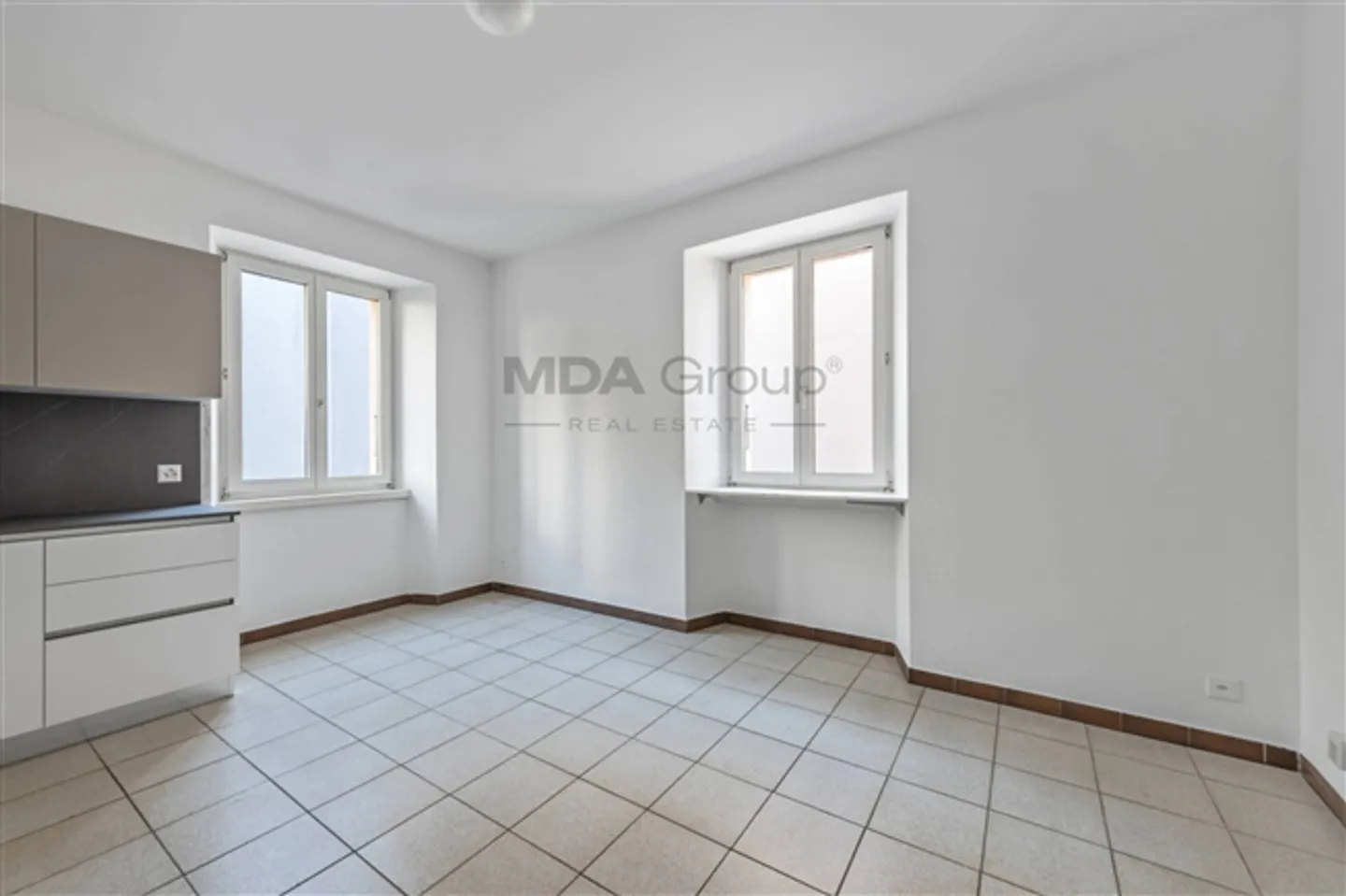 Appartamento di 12 stanze - Foto 5 di 17