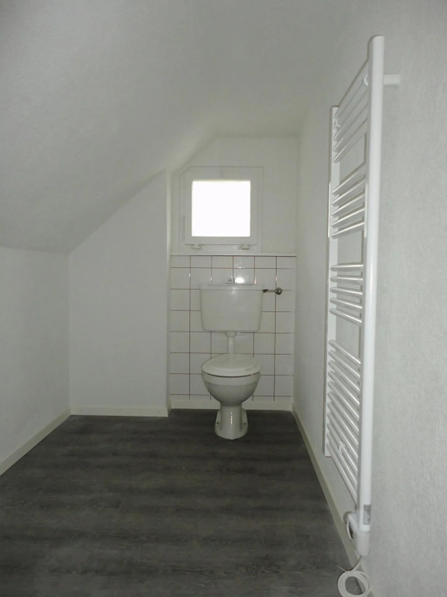 Cozy 2-Room Attic Apartment - Photo 5 of 7