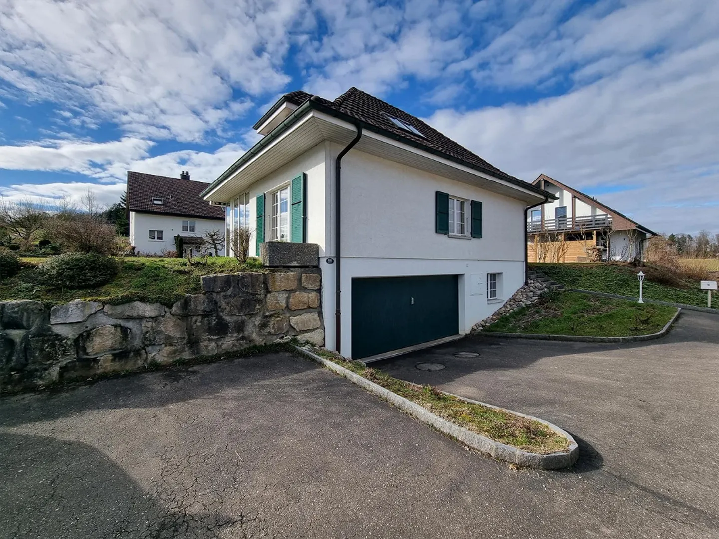 Maison individuelle de 4,5 pièces avec jardin spacieux dans un quartier résidentiel calme - Photo 10 sur 11