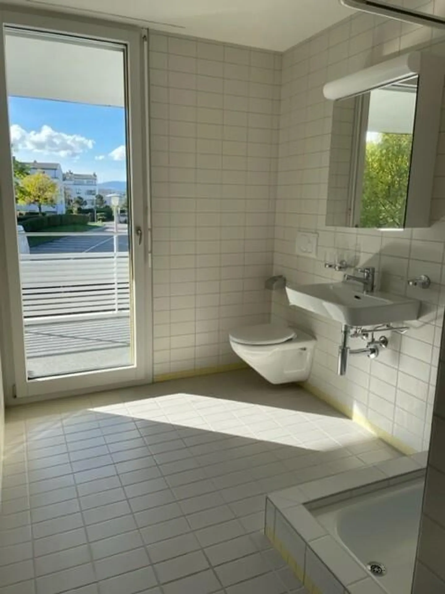 Moderne Wohnung mit 2 Nasszellen sucht neue Mieterschaft ... - Foto 5 von 11
