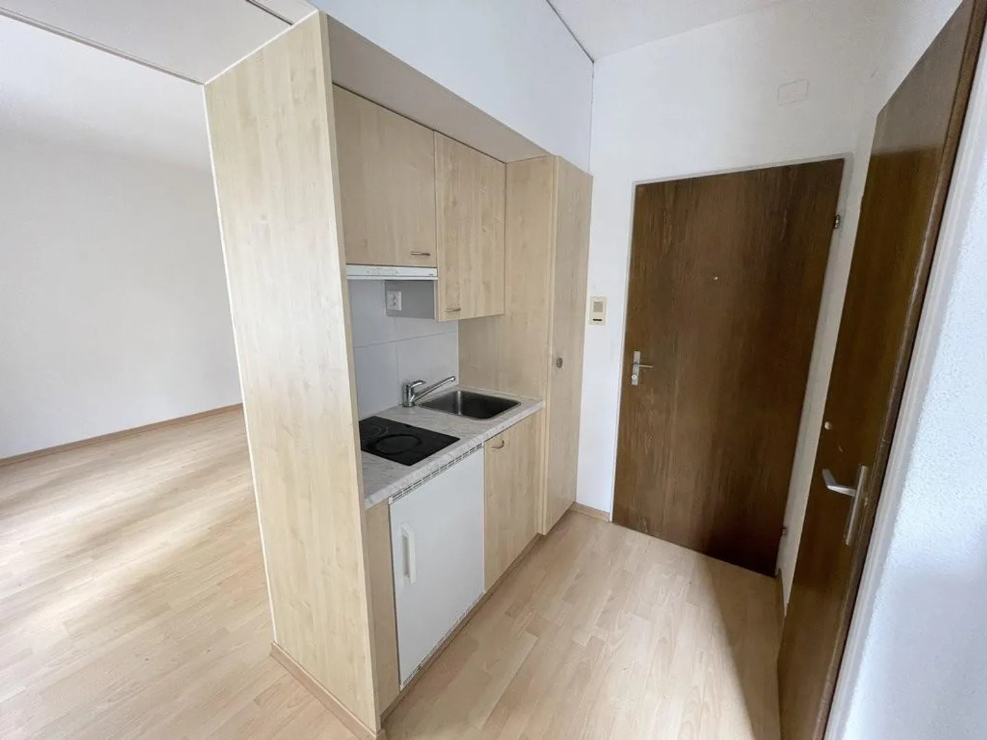 Près de l'hôpital cantonal - appartement simple lumineux et joli - Photo 4 sur 5