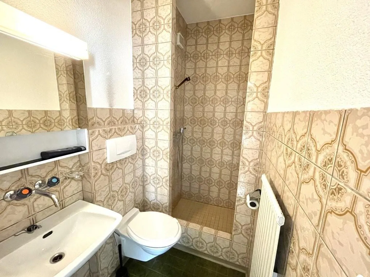 Près de l'hôpital cantonal - appartement simple lumineux et joli - Photo 5 sur 5