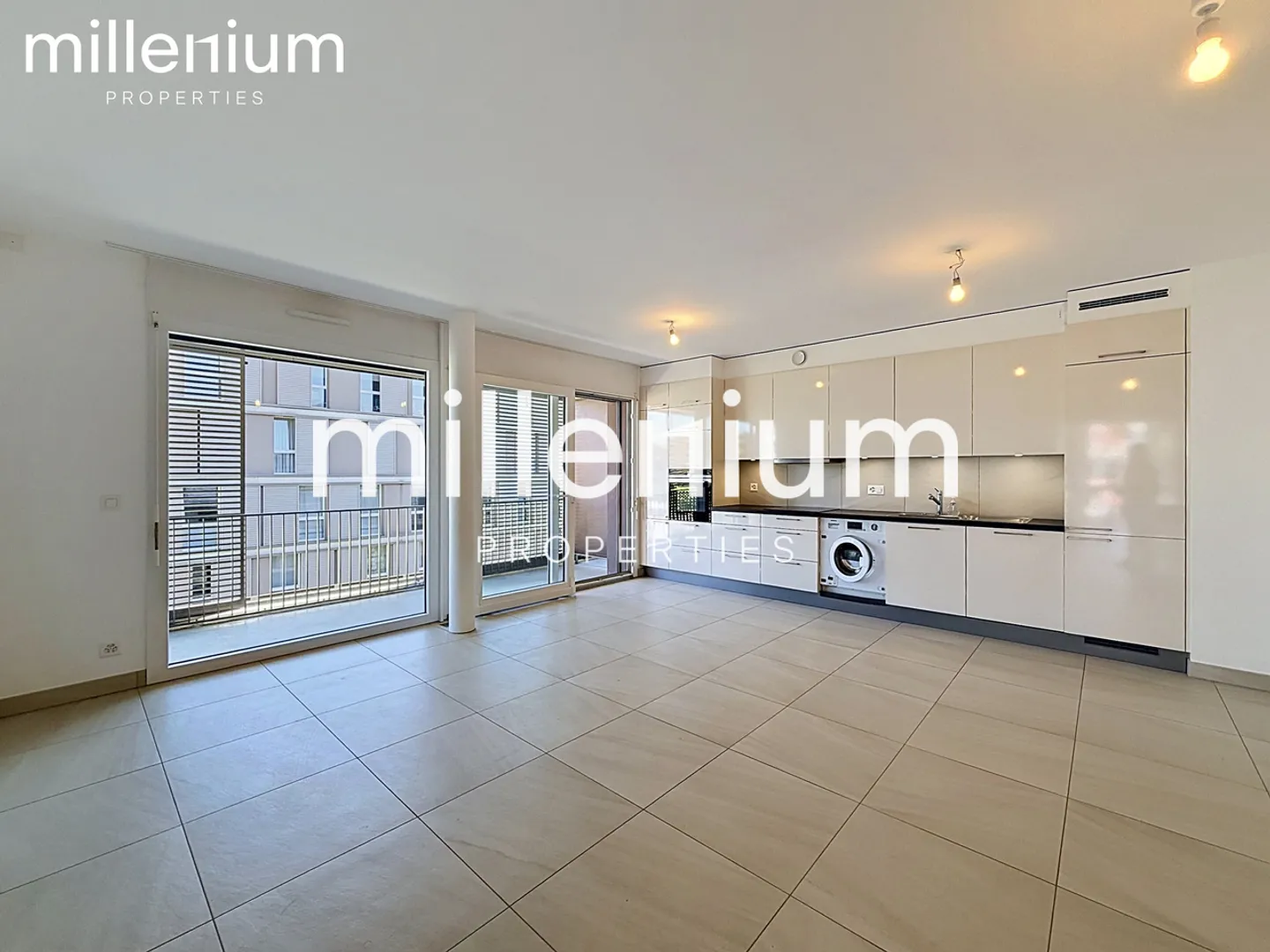 Apartment with 4 rooms, large balcony and modern amenities in Meyrin - Photo 3 of 11