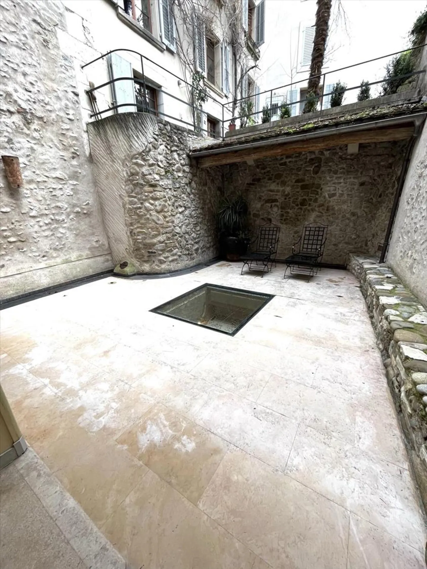 Città Vecchia - superba arcade di 200m2 distribuita su 2 livelli - Foto 7 di 10
