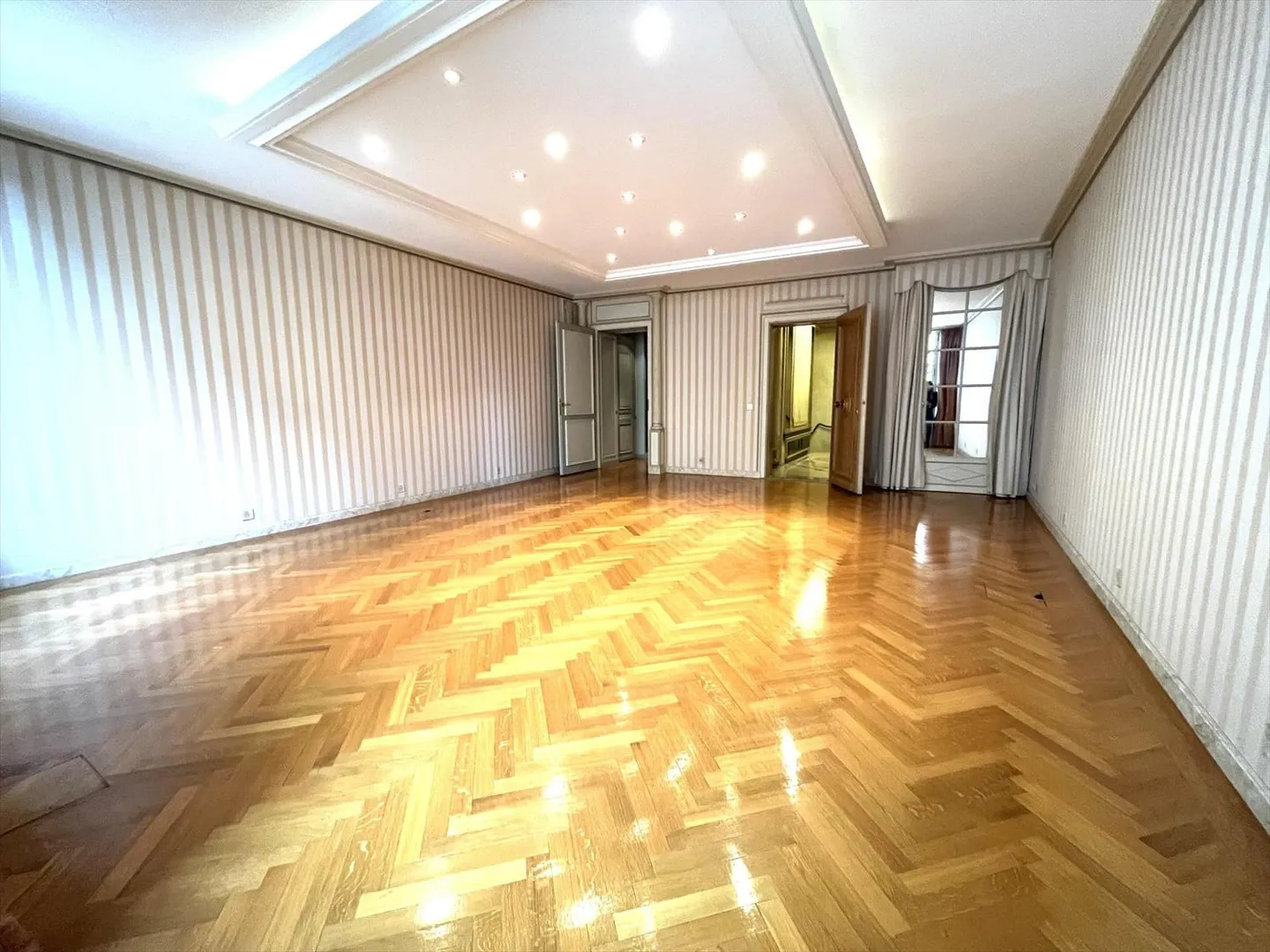 Città Vecchia - superba arcade di 200m2 distribuita su 2 livelli - Foto 9 di 10