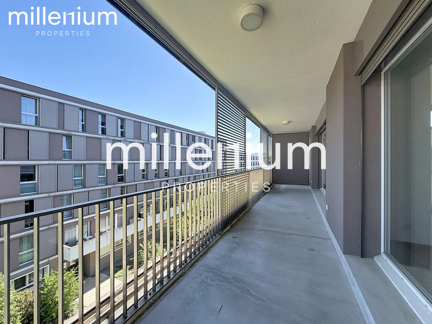 Apartment with 4 rooms, large balcony and modern amenities in Meyrin - Photo 10 of 11