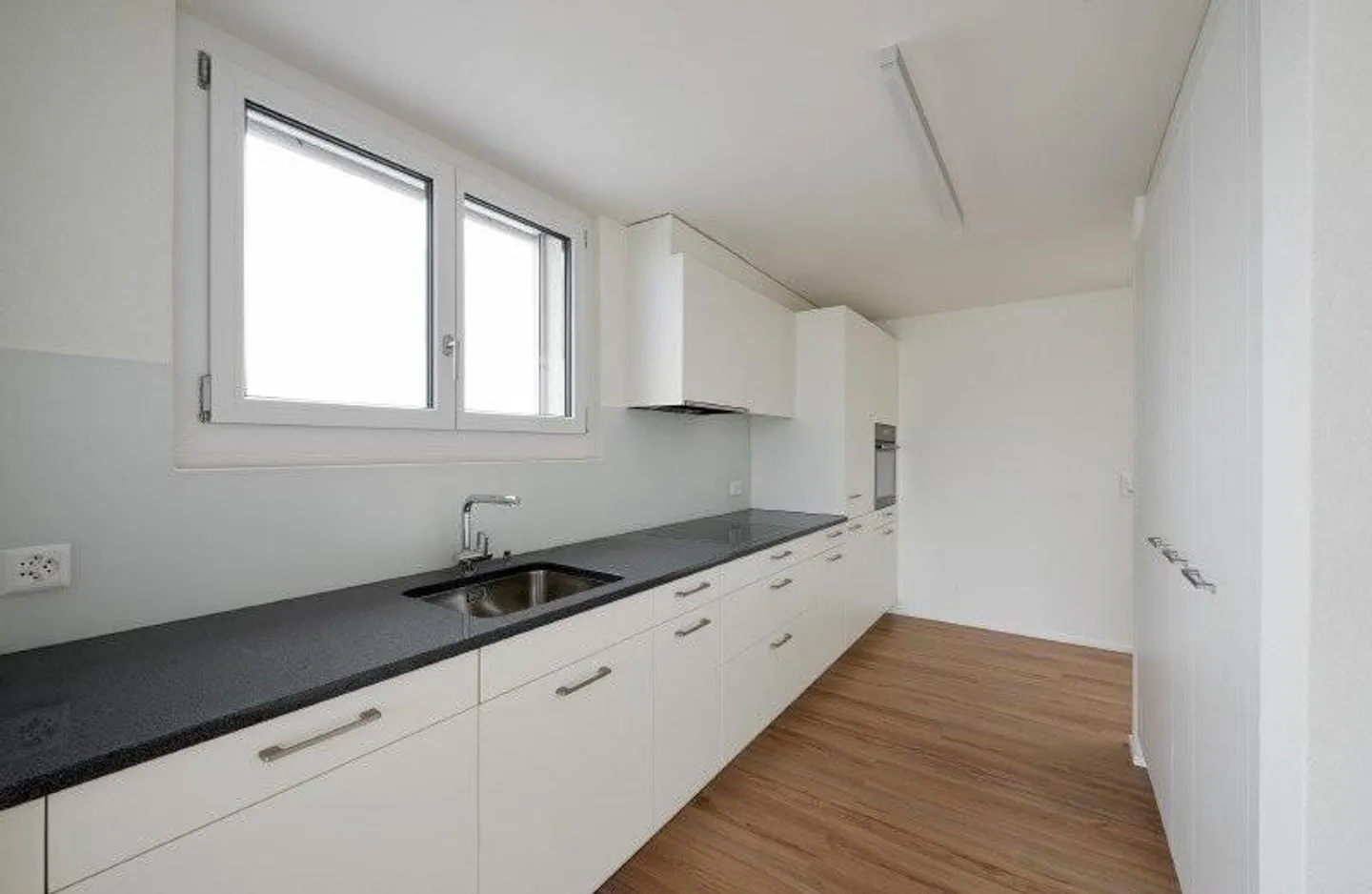 Traumhafte Aussichten von Ihrer grossen Terrasse! - Foto 3 von 11