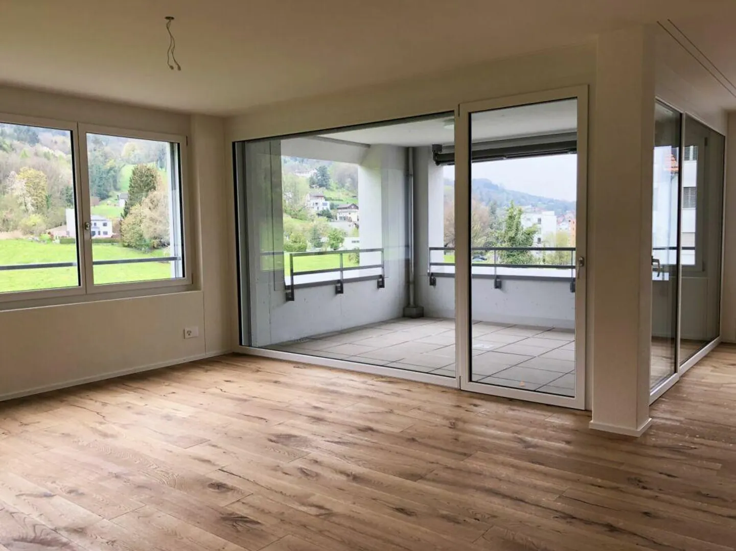 Vivere nel giardino degli alberi - aperto, luminoso e idealmente situato - Foto 2 di 12