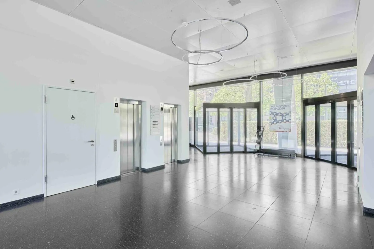 Modern rental space with 954 m2 on the 3rd floor - Photo 21 of 25