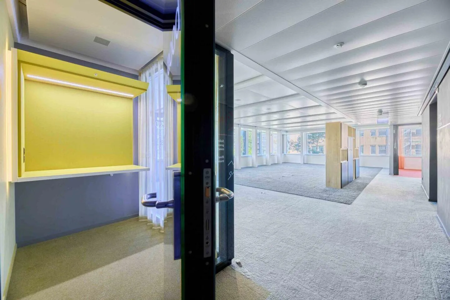 Modern rental space with 954 m2 on the 3rd floor - Photo 6 of 25