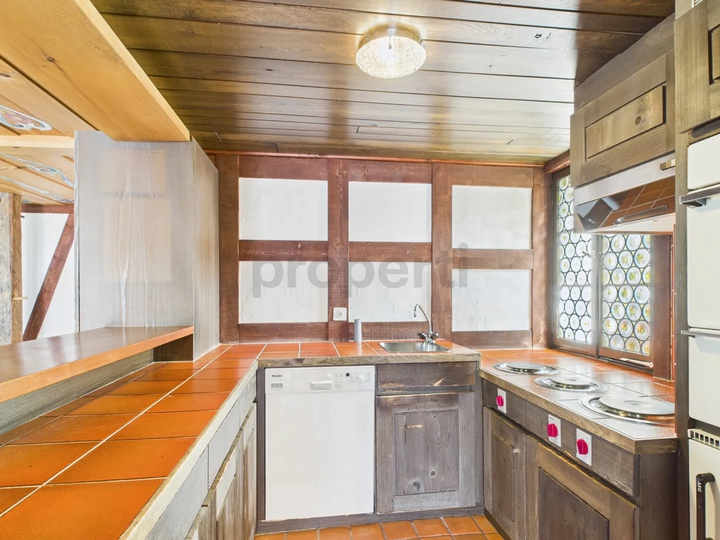 Traditionelles 6.5-Zimmer-Einfamilienhaus in Wildhaus mit Garten, Park und vielseitigen Nutzungsmöglichkeiten - Foto 6 von 13